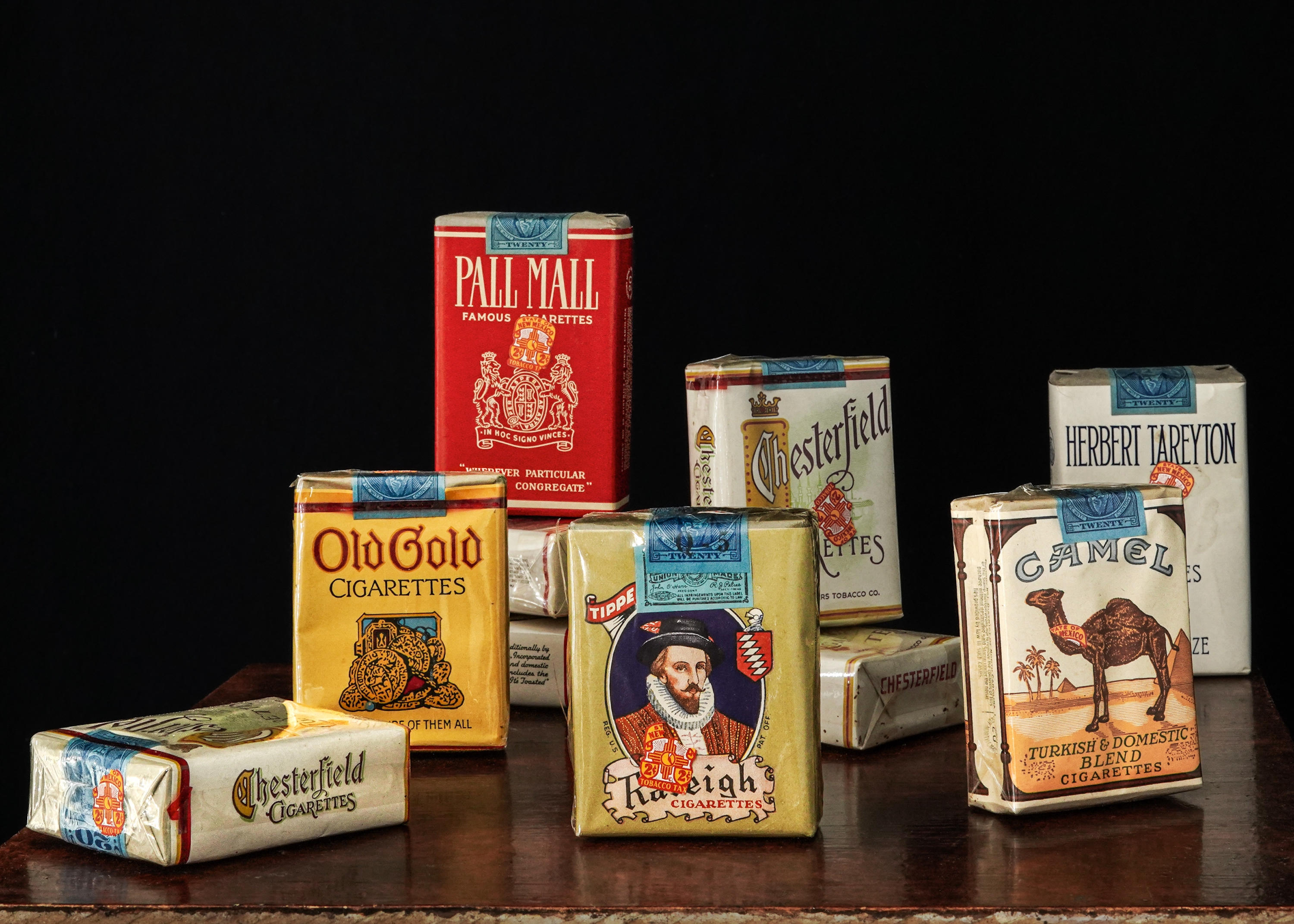 Zoe Zimmerman, Smokes