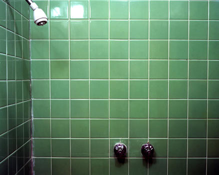 Green Shower, Room 31
