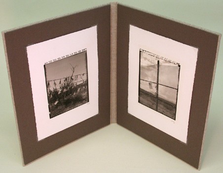4-26. Diptych folder for storing/displaying prints