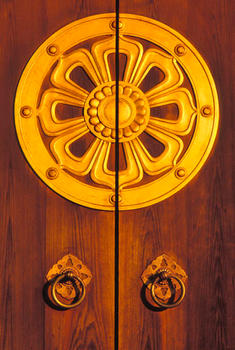 Kaizando Hall Door